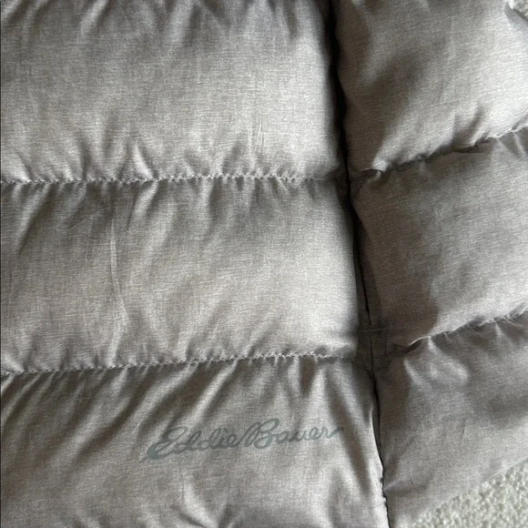 Gray Eddie Bauer Puffer Jacket - size Medium - Picture 4 of 6